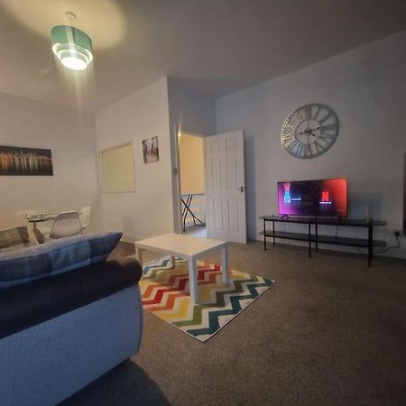 Primos Place - 2 Bedroom In Ashington アシントン エクステリア 写真