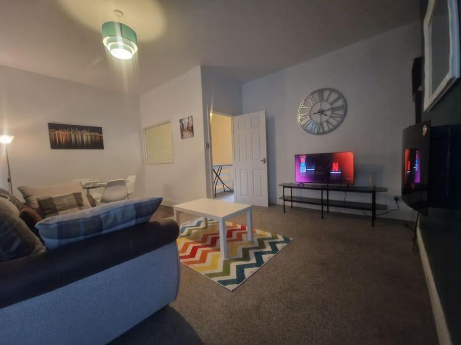 Primos Place - 2 Bedroom In Ashington アシントン エクステリア 写真